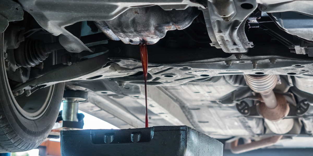 cost-effective motor oil replacement & maintenance near Camarillo, California provided by top auto repair shop.